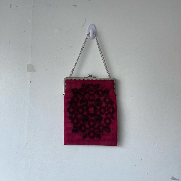 Vintage Red Burgundy Small Rectangle Knit Crochet Bag w/ Silver Chainlink Handle - Picture 1 of 8